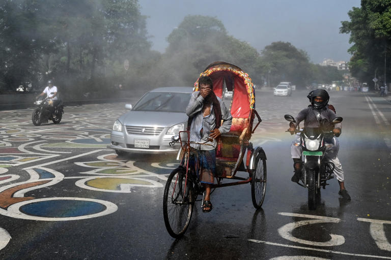 Dhaka is facing a severe heatwave (AFP/Getty)