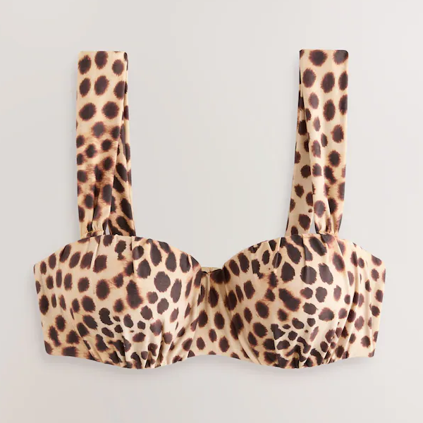 Kelly Brook's paisley print bikini is a supportive and stylish summer ...