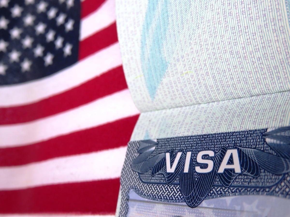 Xin visa du lịch Mỹ có cần giàu?