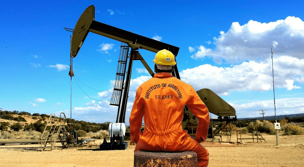 Oil prices climb as renewed US.-Iran strikes raise supply concerns