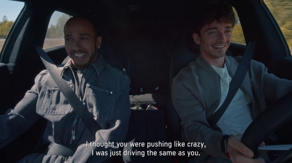 Lewis Hamilton e Charles Leclerc guidano la Ferrari Luce