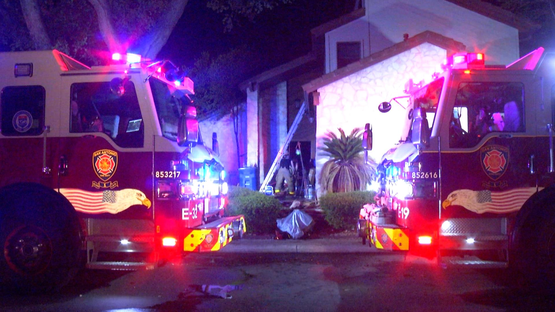 SAFD: RV fire spreads to home on San Antonio's northwest side, causing ...