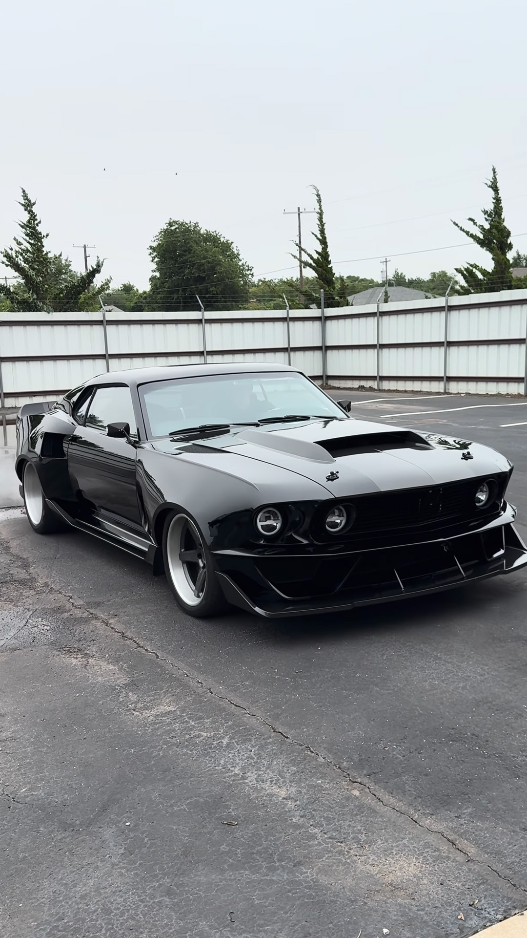 750HP Mustang gets a widebody carbon transformation