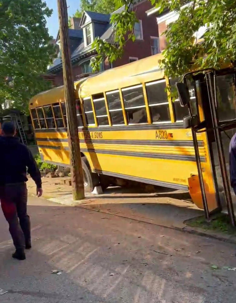 Pittsburgh school bus crashes into tree