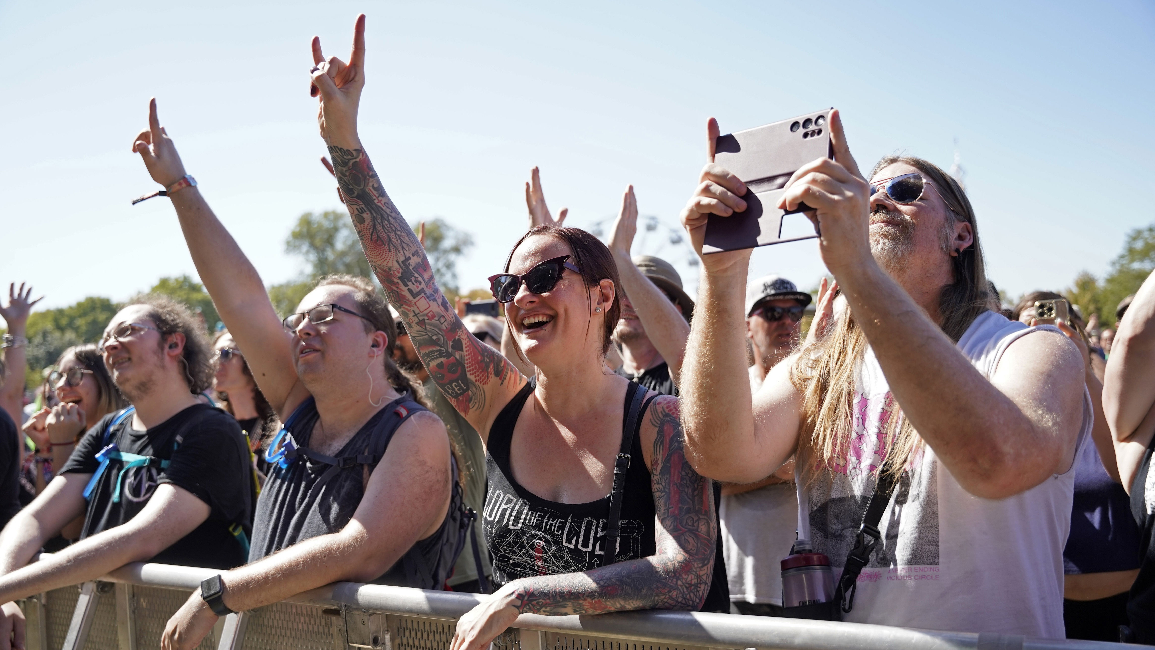 Riot Fest 2026 lineup includes Twenty One Pilots, Alanis Morissette ...