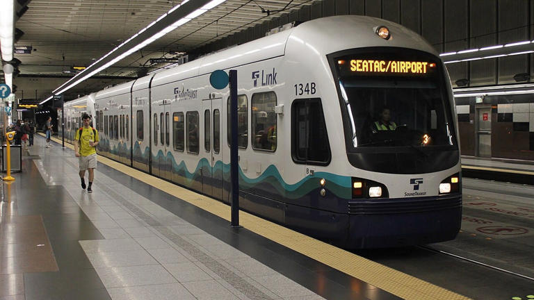 Seattle light rail power issues: Service suspended through central ...