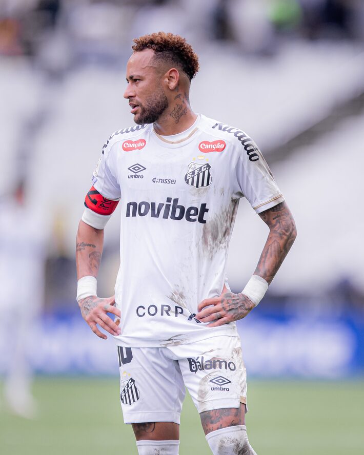 Santos diz ter compartilhado todos os exames com a CBF e que Neymar ...