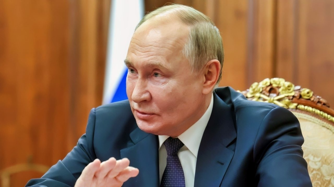 Oil can’t save Russia now: Putin’s shattered Ukraine war economy is ...