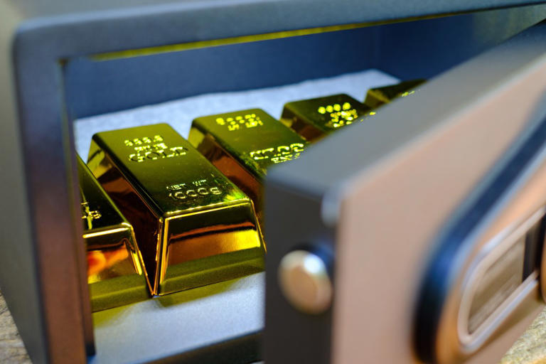 How a CIA officer convinced US government to give him $40M in gold bars ...