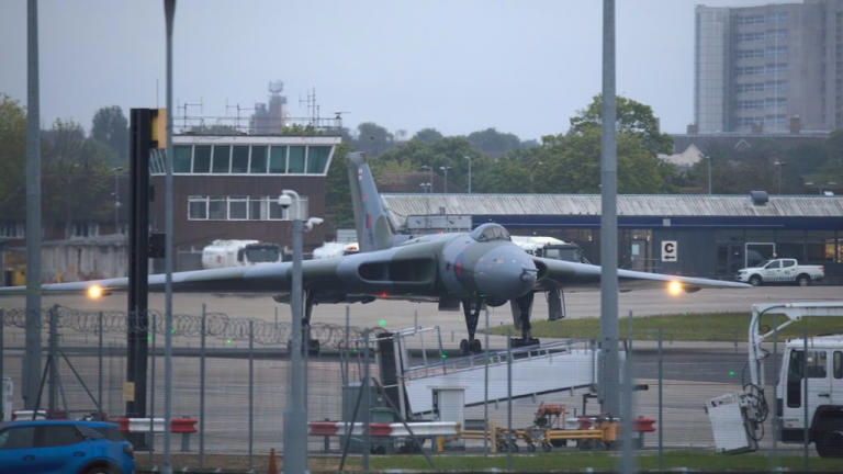Avro Vulcan bomber howls once more!