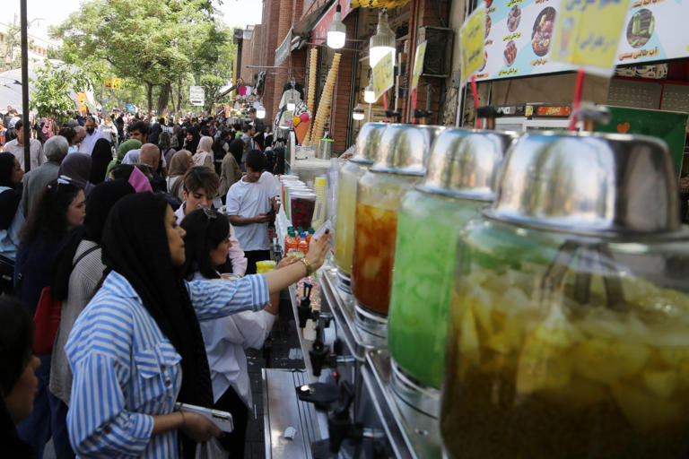 Photo inspiration: Iranians Warned To Conserve Water As Us Sanctions And Decades Photo Inspiration