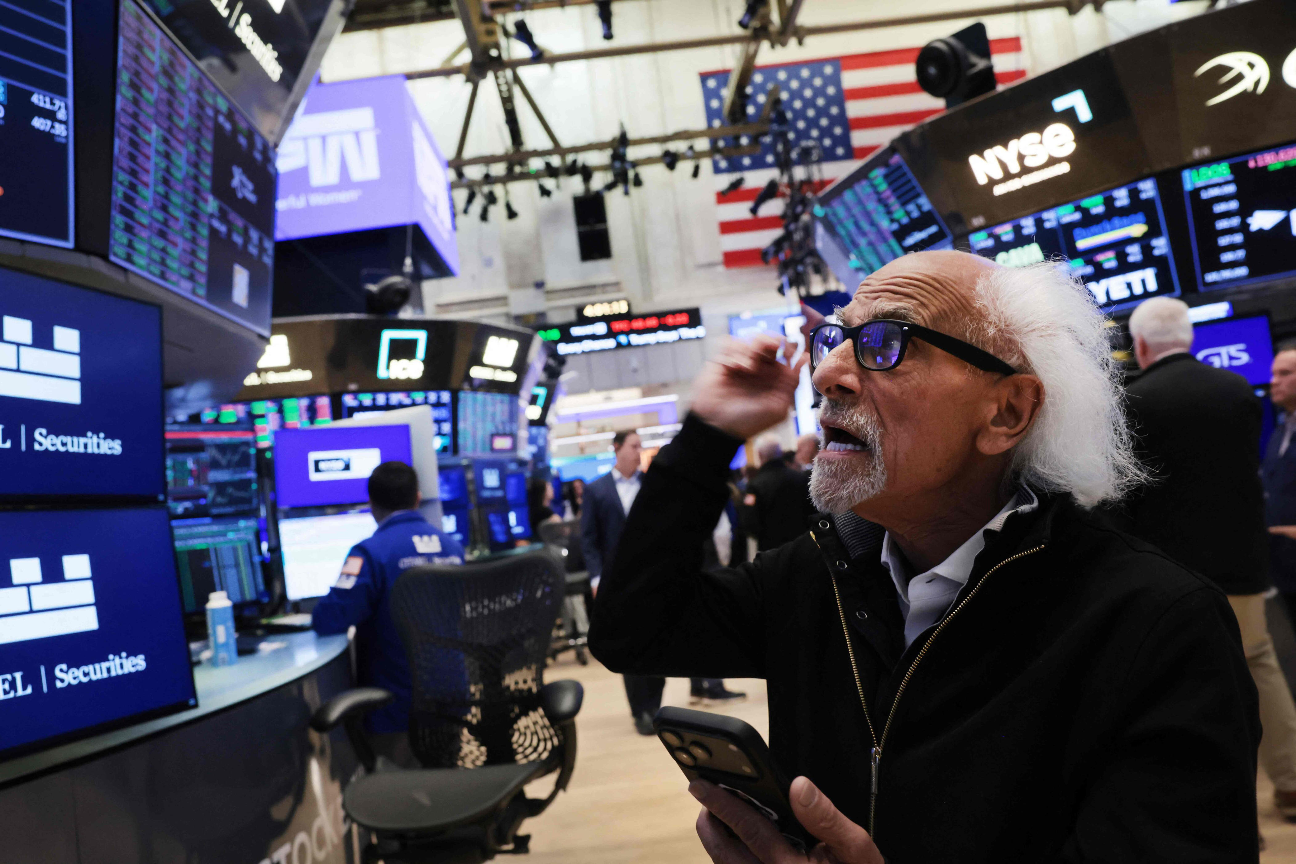 US stock indices hit record highs again