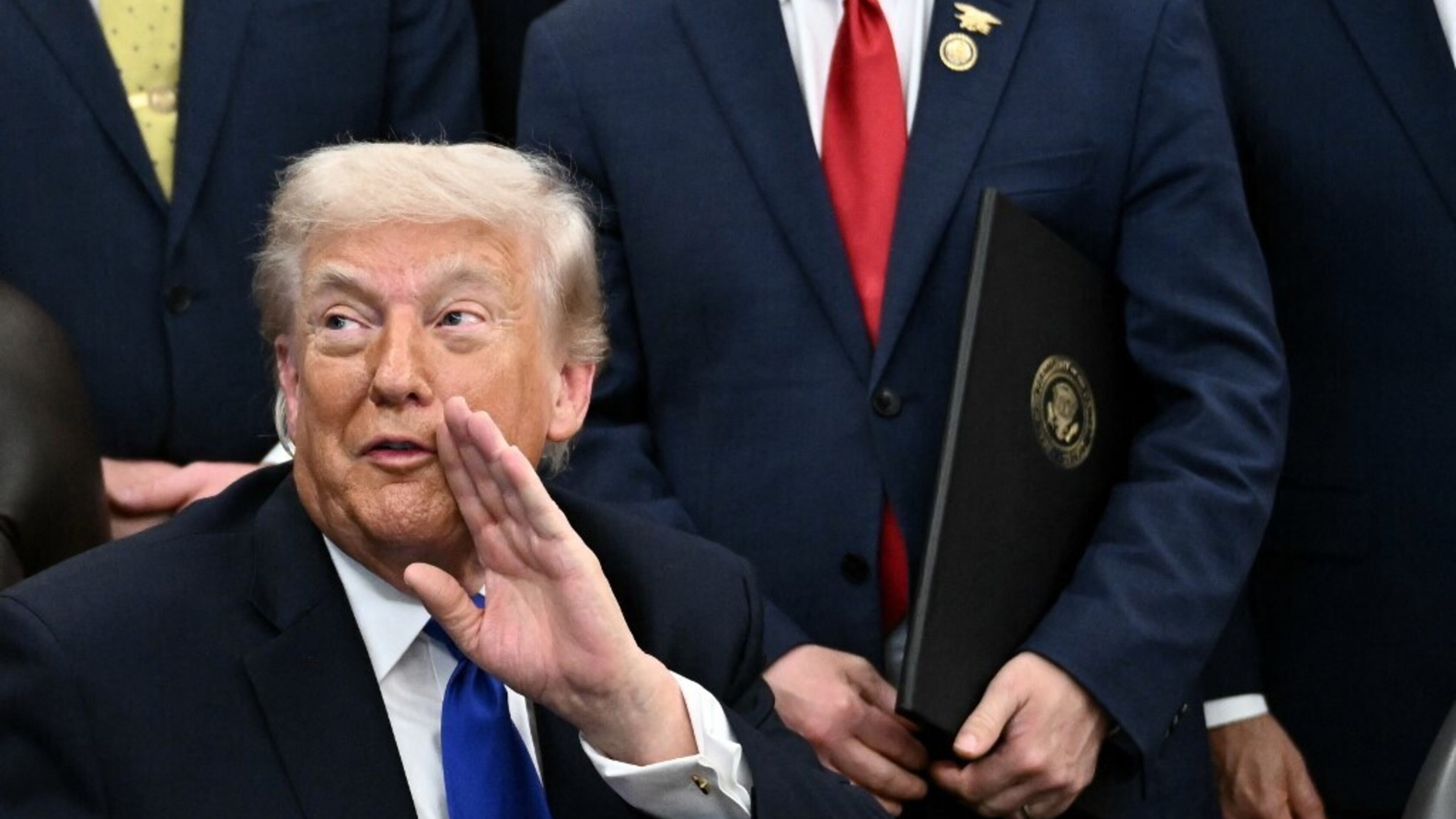Trump vuole una banconota da 250 dollari con la sua immagine