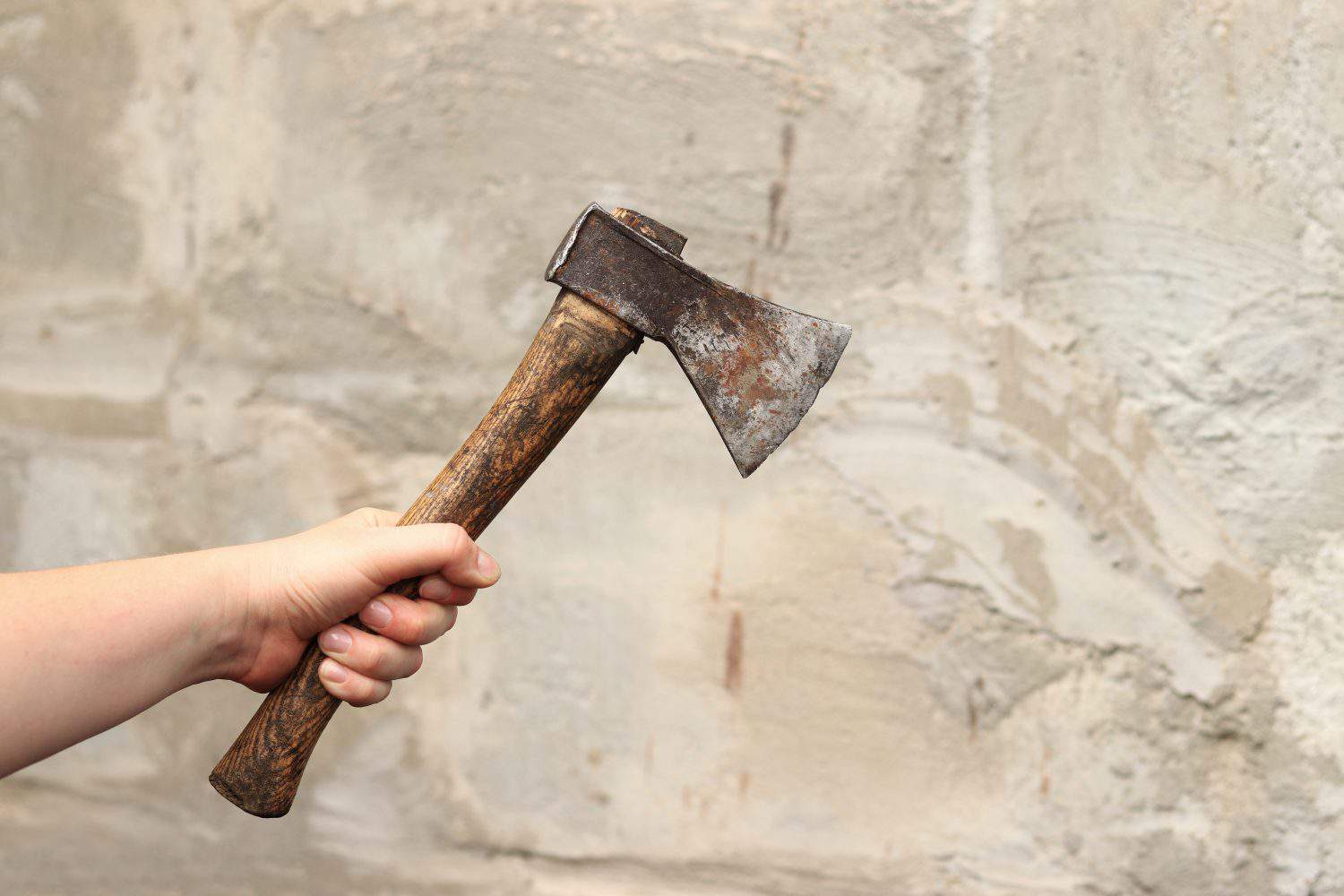 Why 90% of humans are right-handed: It’s how we walk
