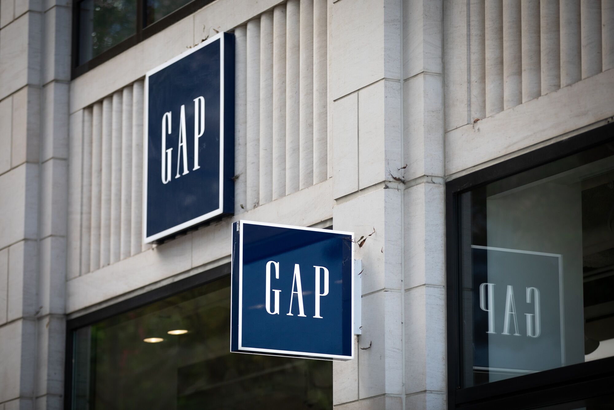 3 News Article Image Gap shares plummet after retailer lowers sales outlook