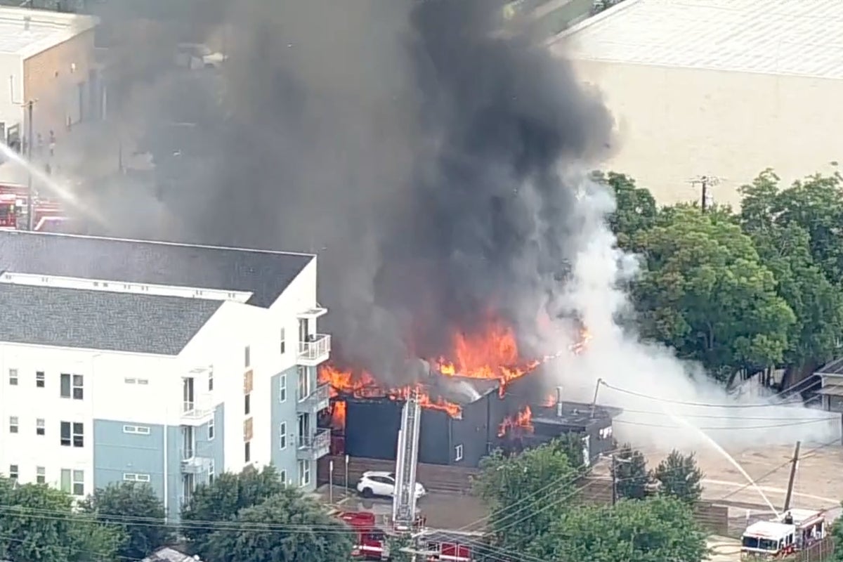 Fatalities reported after explosion at Dallas apartment complex