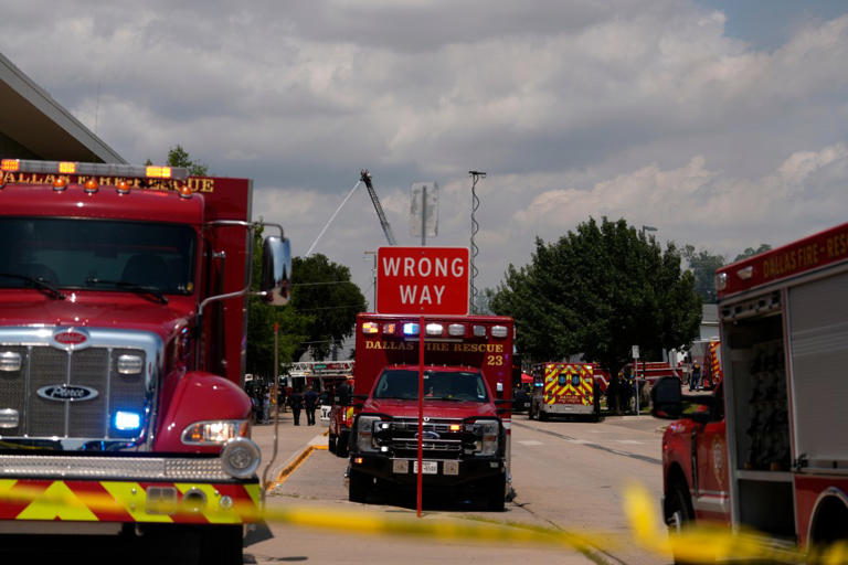 Large fire erupts at Dallas apartment complex and engulfs building