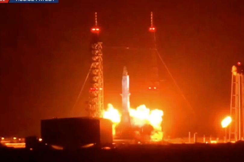 Blue Origin New Glenn rocket explodes in massive fireball during ...