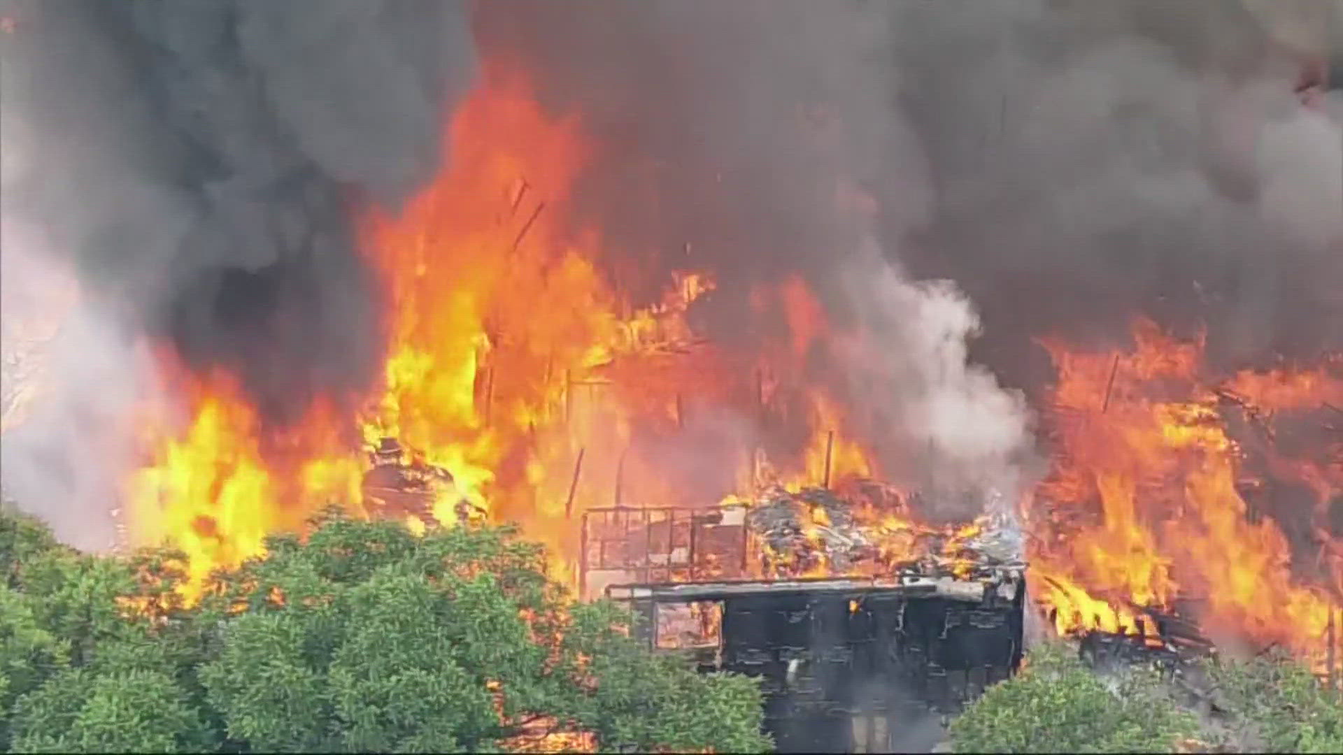 Three people dead after explosion at Dallas apartment complex