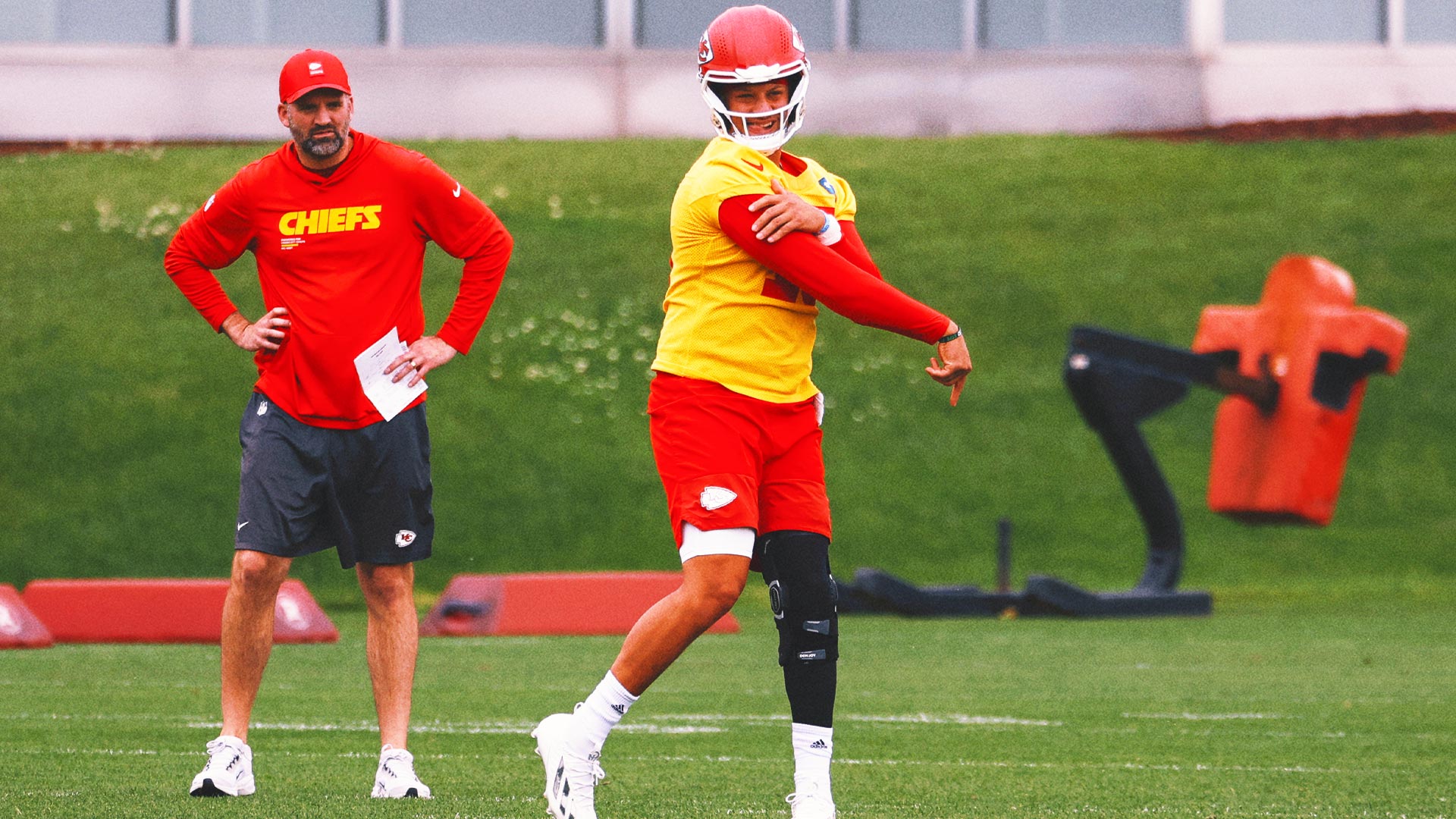 Patrick Mahomes participates in Chiefs voluntary workouts, targets Week ...