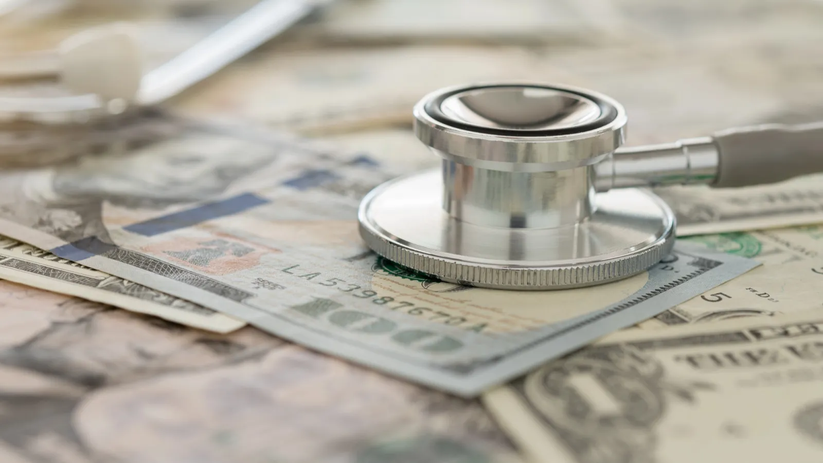 Rising insurance premiums push more American healthcare workers to go ...