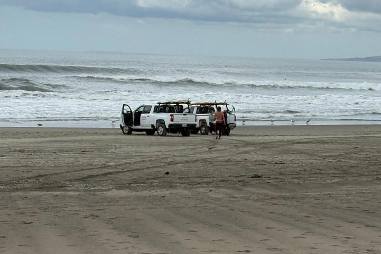 Man dies after being pulled unconscious from surf at Ocean Beach