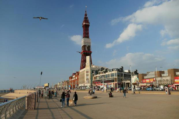 West Lancashire weekend weather forecast as strong winds and showers ...