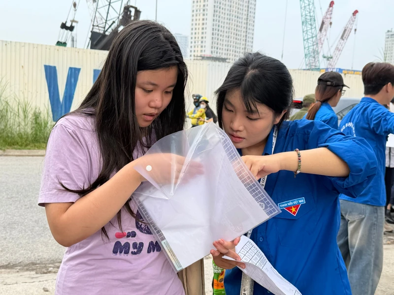 Thi lớp 10 Hà Nội: Sĩ tử tự tin trước giờ G