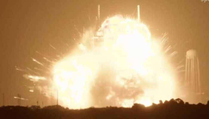 Jeff Bezos' Blue Origin's New Glenn rocket explodes during launch pad ...