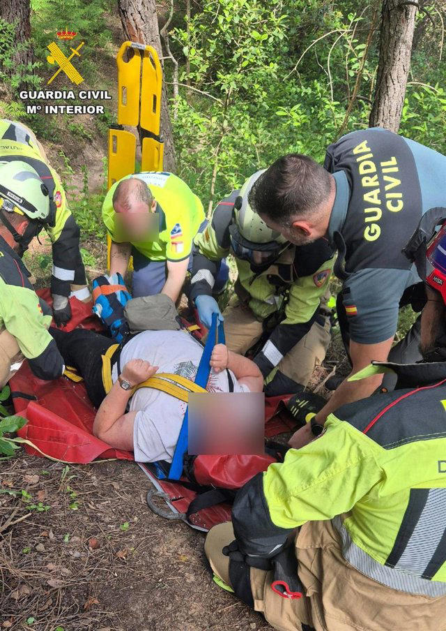 Rescatado un senderista tras sufrir una caída en el término municipal ...
