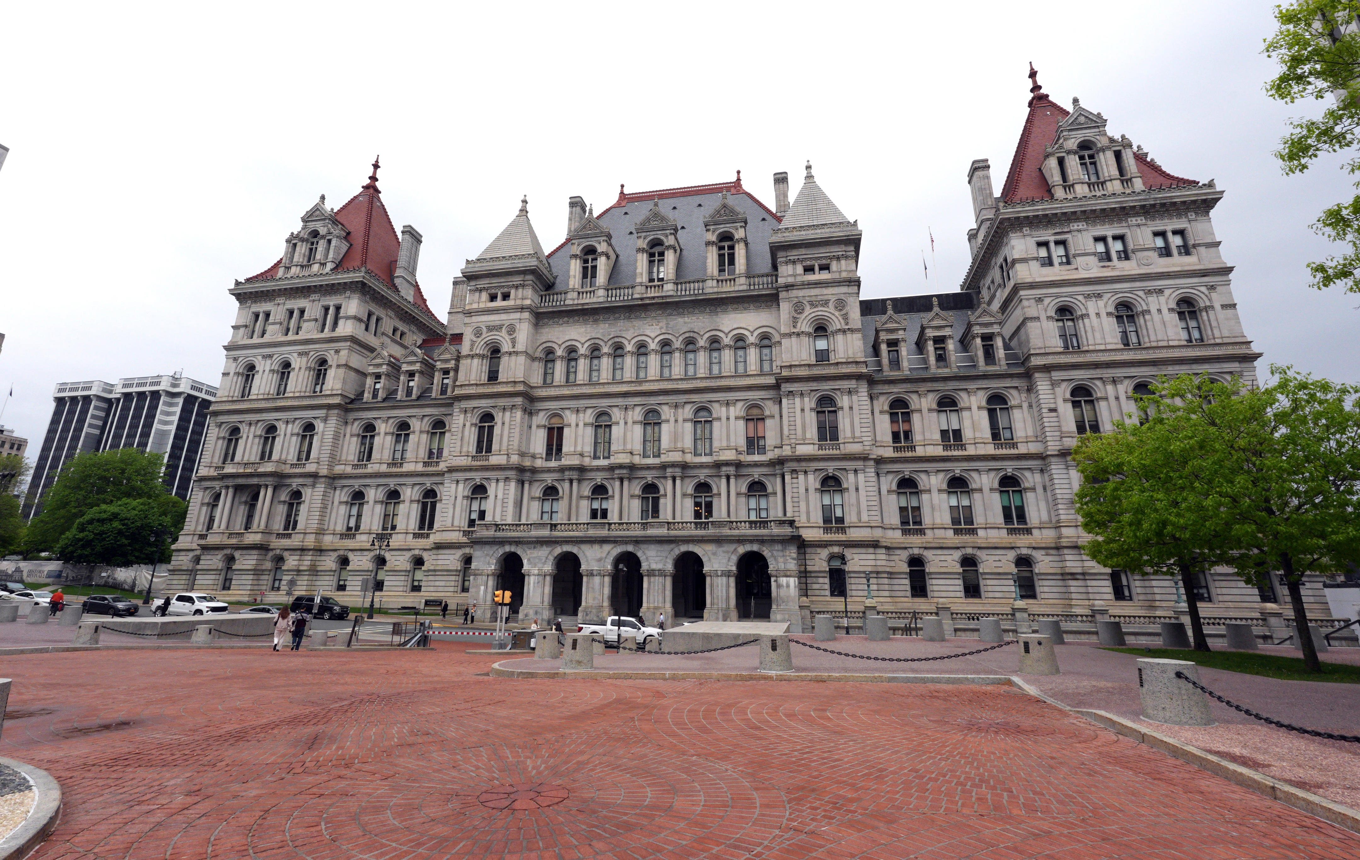 From utility rebate checks to CEO pay, NY targets soaring energy bills