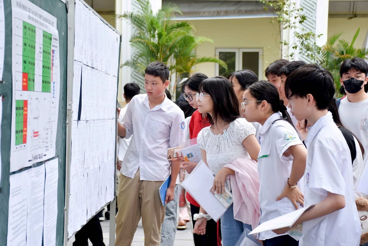 Hơn 99% thí sinh đến làm thủ tục dự thi lớp 10 Hà Nội năm 2026