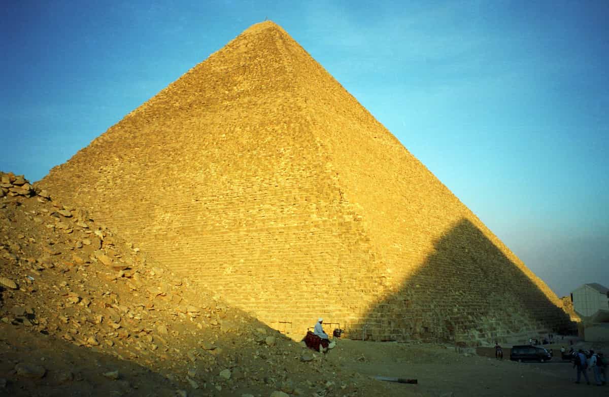 Transporting blocks to build the pyramids