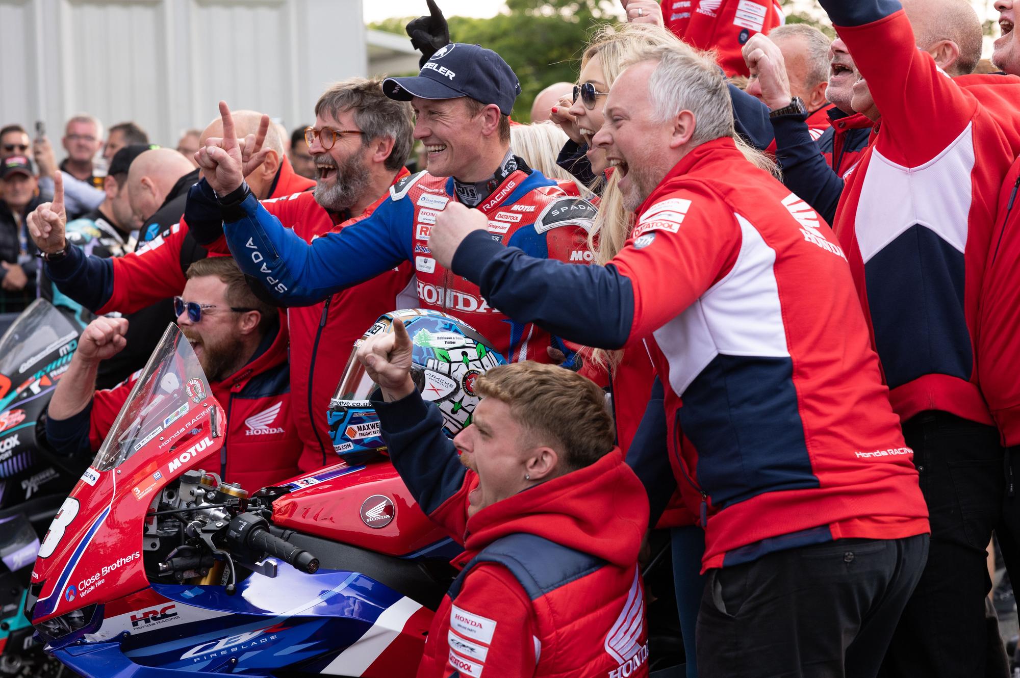 Isle of Man TT: Early signs are good for Bradford's Dean Harrison