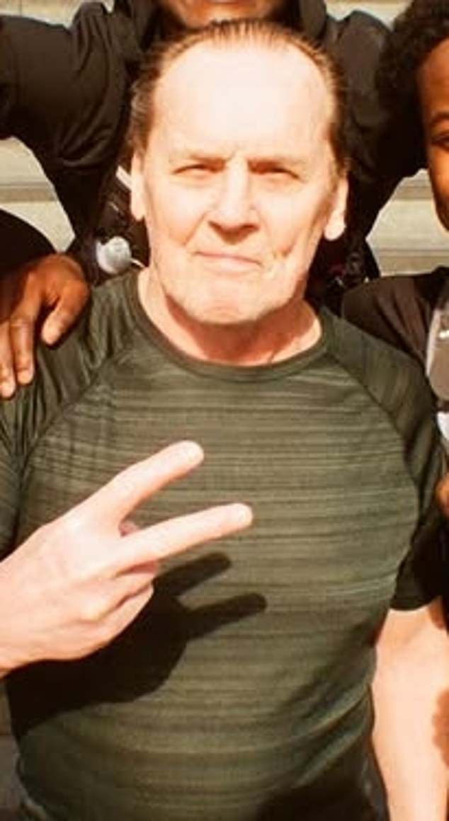 Report: The anti-Semite who heckled Helen Mirren in street revealed