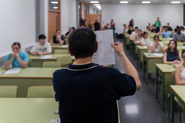 La UPV llama al entendimiento en la huelga educativa y garantiza el ...
