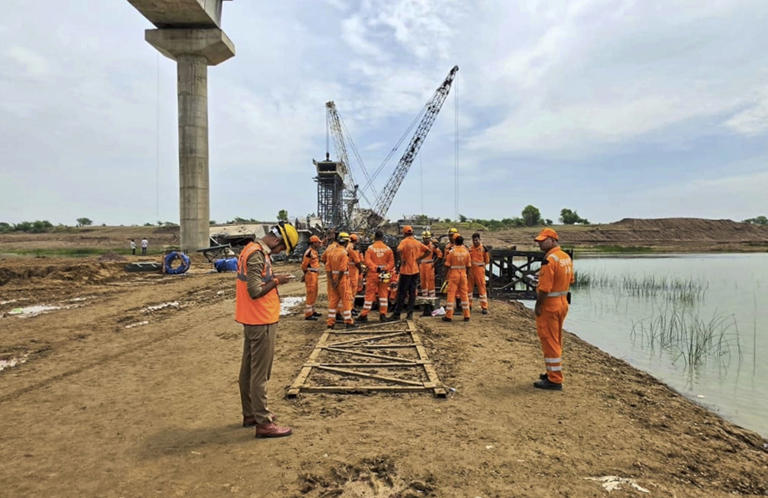 6 dead as under-construction bridge collapses in UP, assistant engineer ...