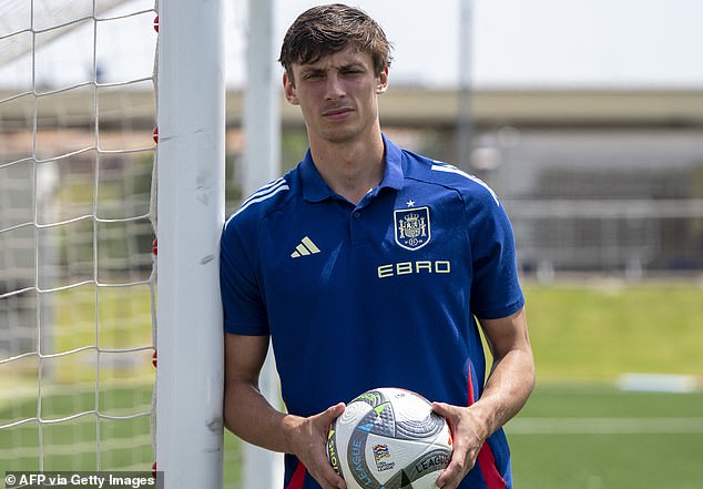 Spain defender reveals tragic details of his five-year-old sister's death