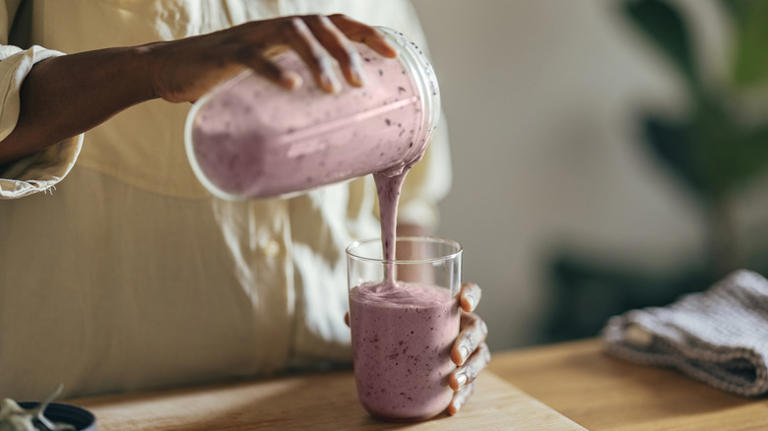 The type of smoothie you should drink more often to boost longevity
