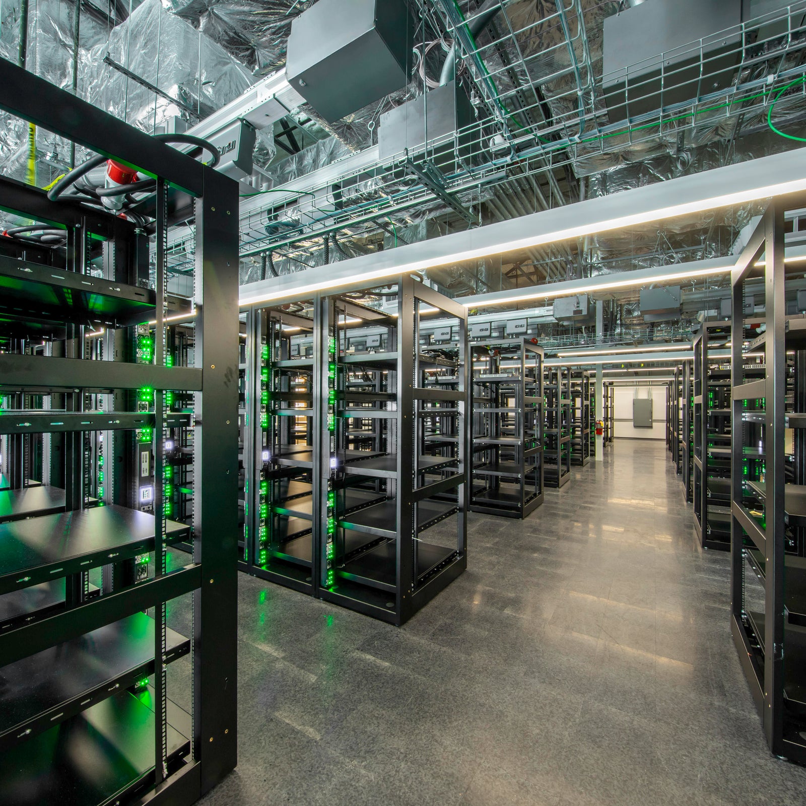 Data center frenzy is spurring a jobs boomlet for blue-collar workers