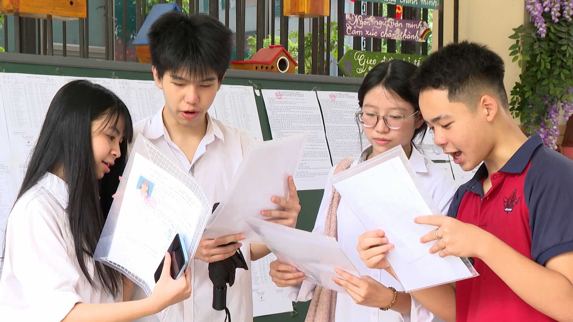 Sĩ tử Hà Nội tự tin, sẵn sàng chinh phục nguyện vọng 1 vào lớp 10 THPT