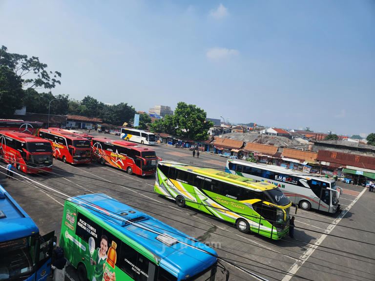 80 persen bus di Terminal Cicaheum sudah pindah ke Leuwipanjang