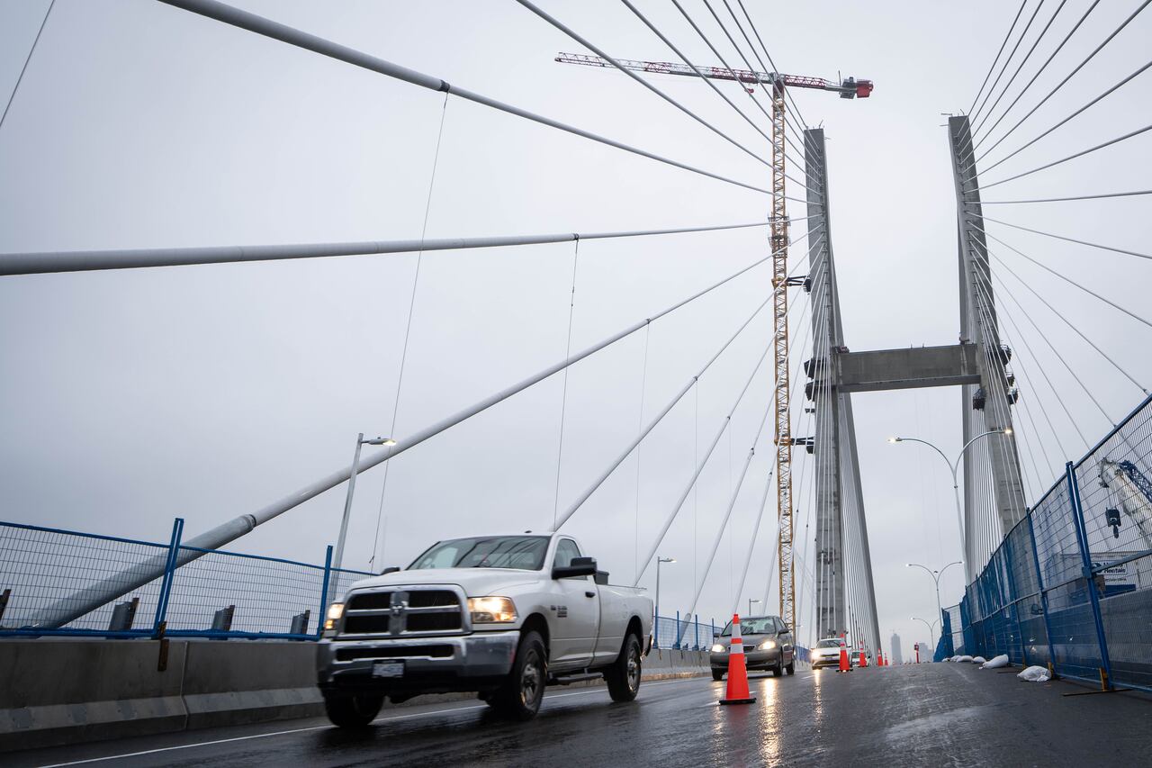 Weekend stal̕əw̓asəm Bridge closure draws frustration from New ...