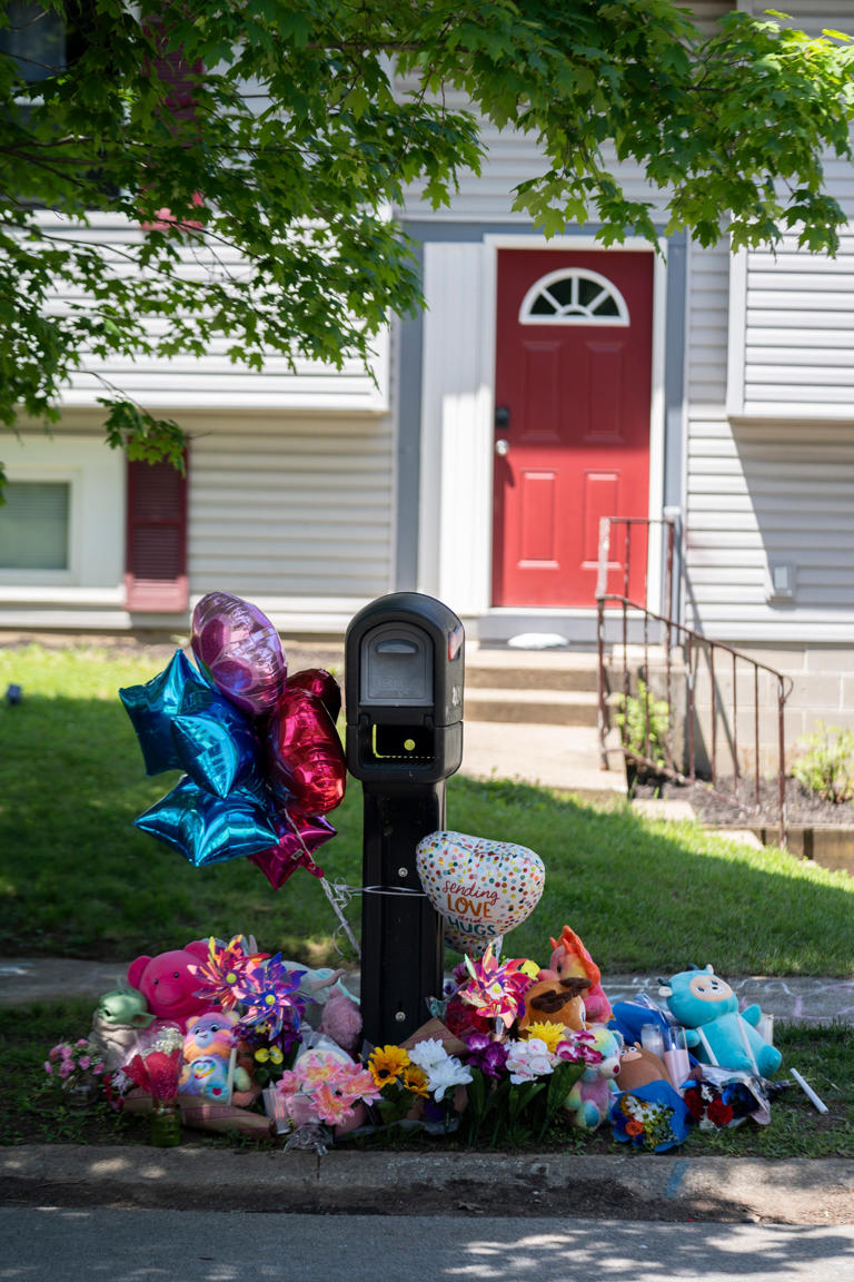 Man charged with killing wife, her daughter faced prior murder charges