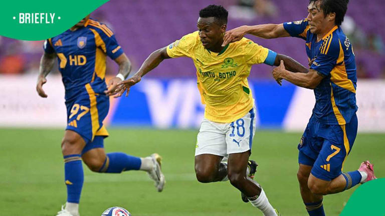 Themba Zwane signs contract extension with Mamelodi Sundowns after 2026 ...