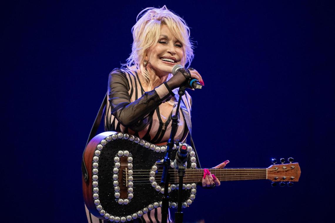 Missouri cut funding for Dolly Parton's free book program. What it ...