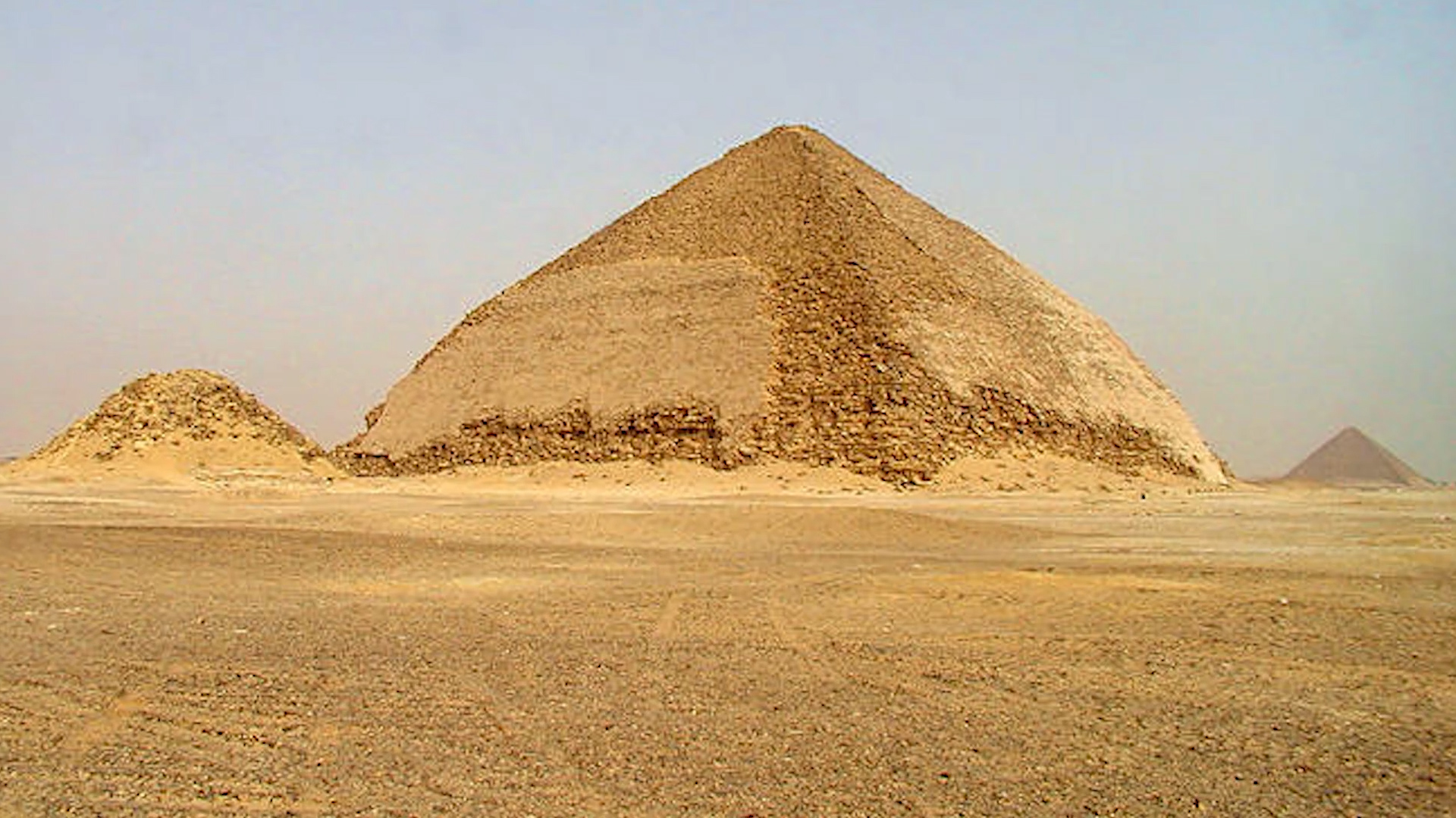 What mainstream history gets right about the pyramids