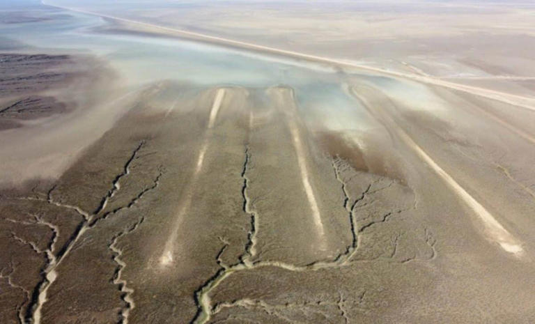 Archaeologists solve mystery behind Iraq’s 3,000-kilometer ridge ...