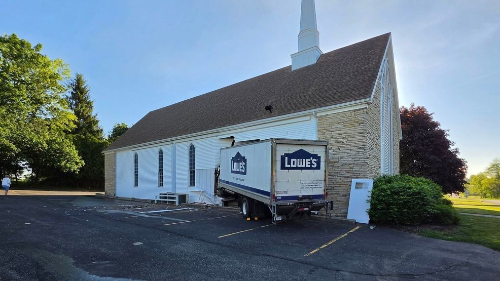 Box truck driver crashes into church after tablet distraction; driver ...