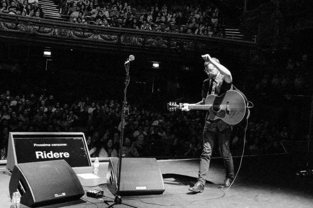 Celebrated singer-songwriter set to perform in Cowes